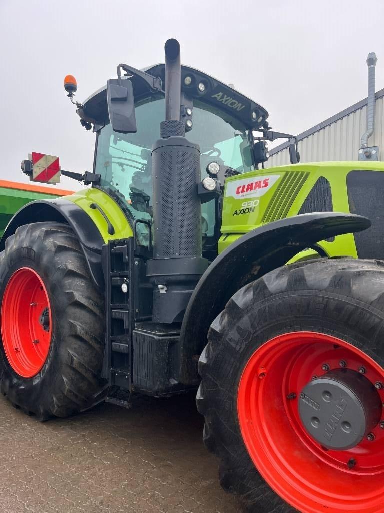 CLAAS Axion 930 Trattori