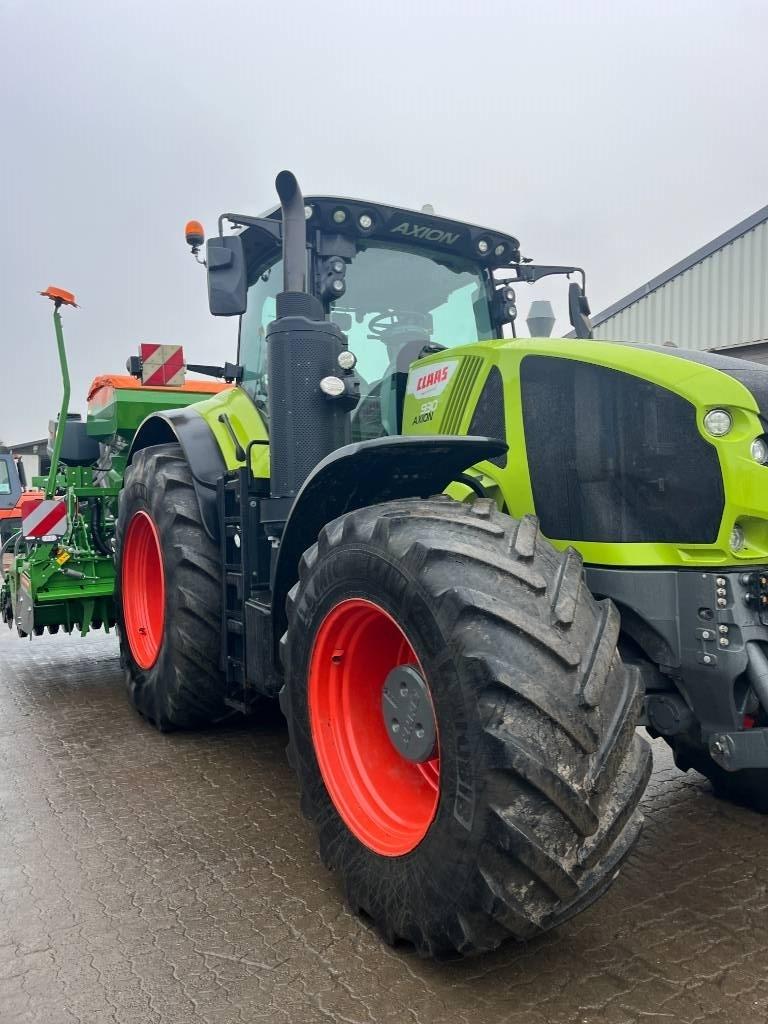 CLAAS Axion 930 Trattori