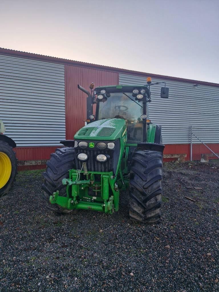 John Deere 7730 Tractors