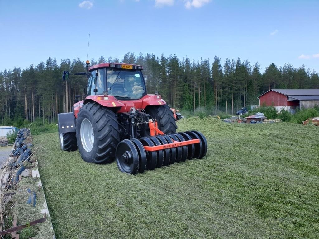  Rehujyrä 3300 Other forage harvesting equipment