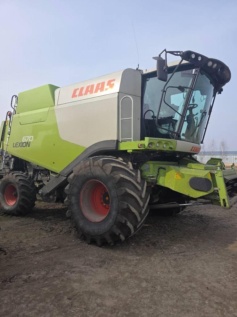 CLAAS Lexion 670 Mähdrescher