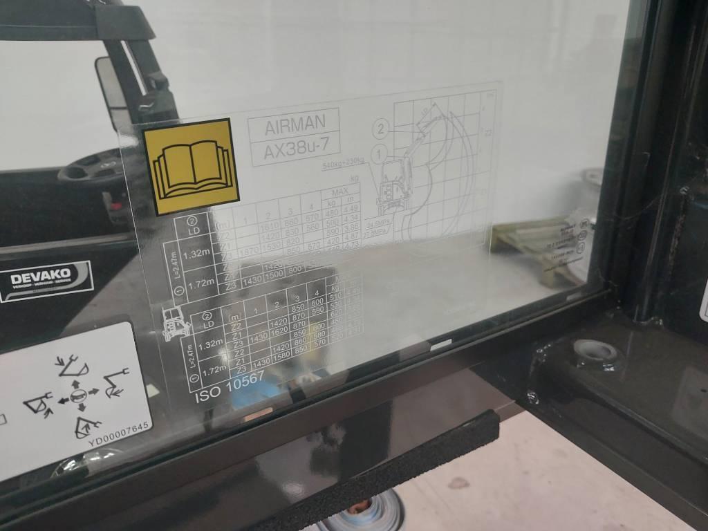 Hitachi cabine ZX33U-5 & 6/ ZX38U-5 & 6 Cabins and interior