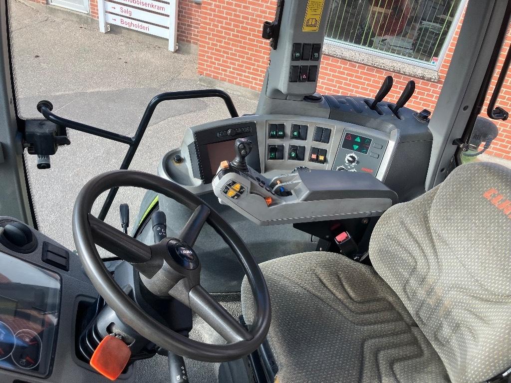 CLAAS Arion 640 Cebis. Trattori