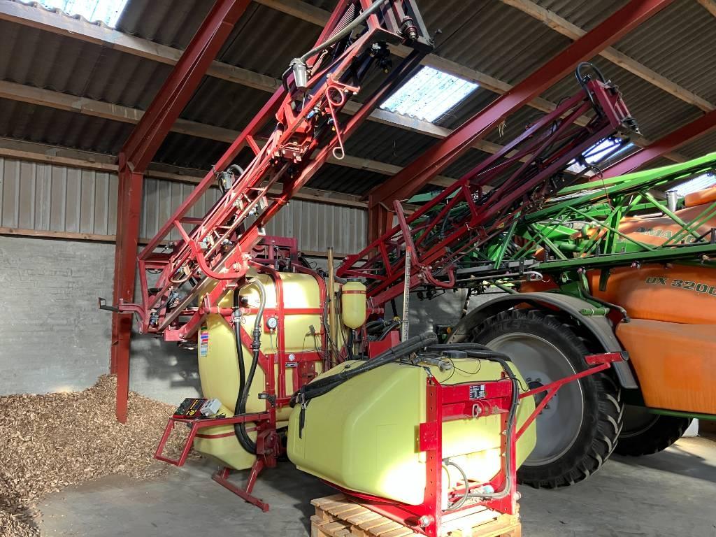 Hardi Mega 1200 Mounted sprayers