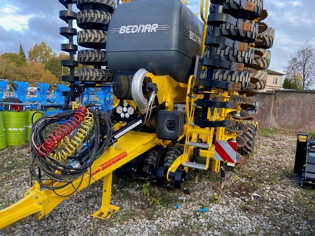 Bednar OMEGA OO 6000 FL Perforatrici