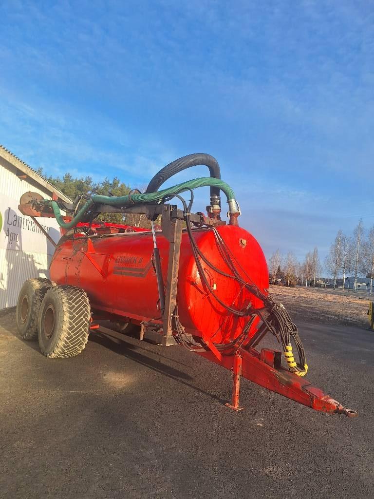 Livakka 10m3 pumppukuormain Gülletankwagen
