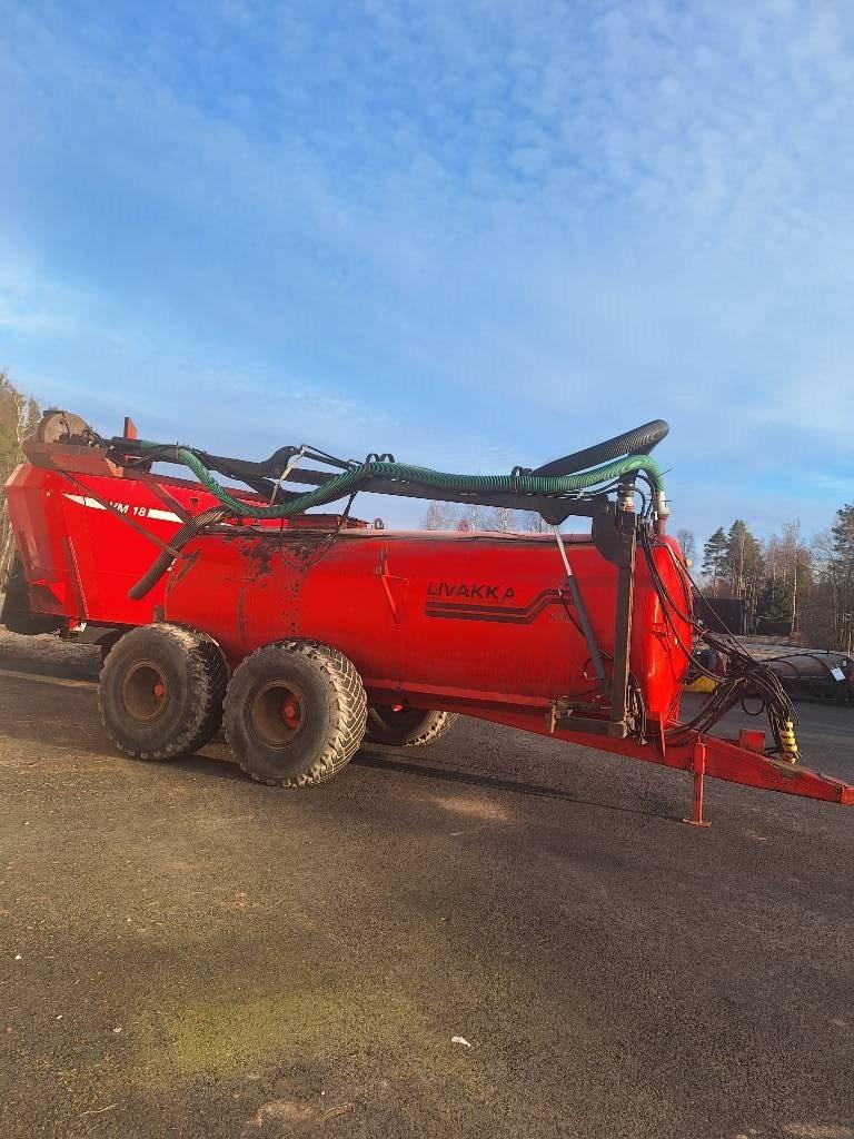 Livakka 10m3 pumppukuormain Gülletankwagen
