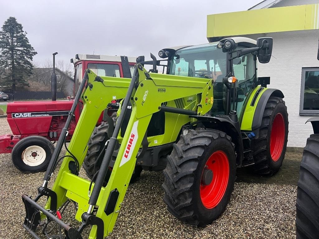 CLAAS Arion 440 CIS Trattori