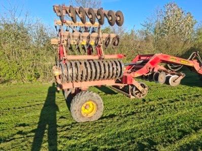 Väderstad Carrier500 Disc harrows
