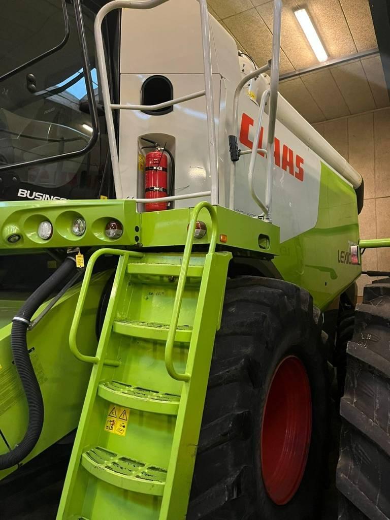 CLAAS LEXION 760 Mietitrebbiatrici