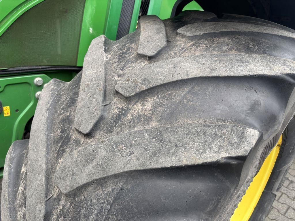 John Deere 6250R Traktoren