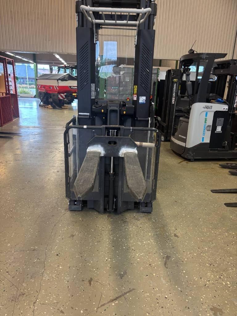 UniCarriers EPM100 High Level order picker Plocktruck, höglyftande