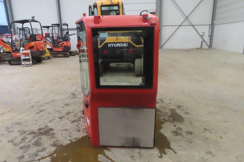 Volvo ECR 88 Cabine e interni