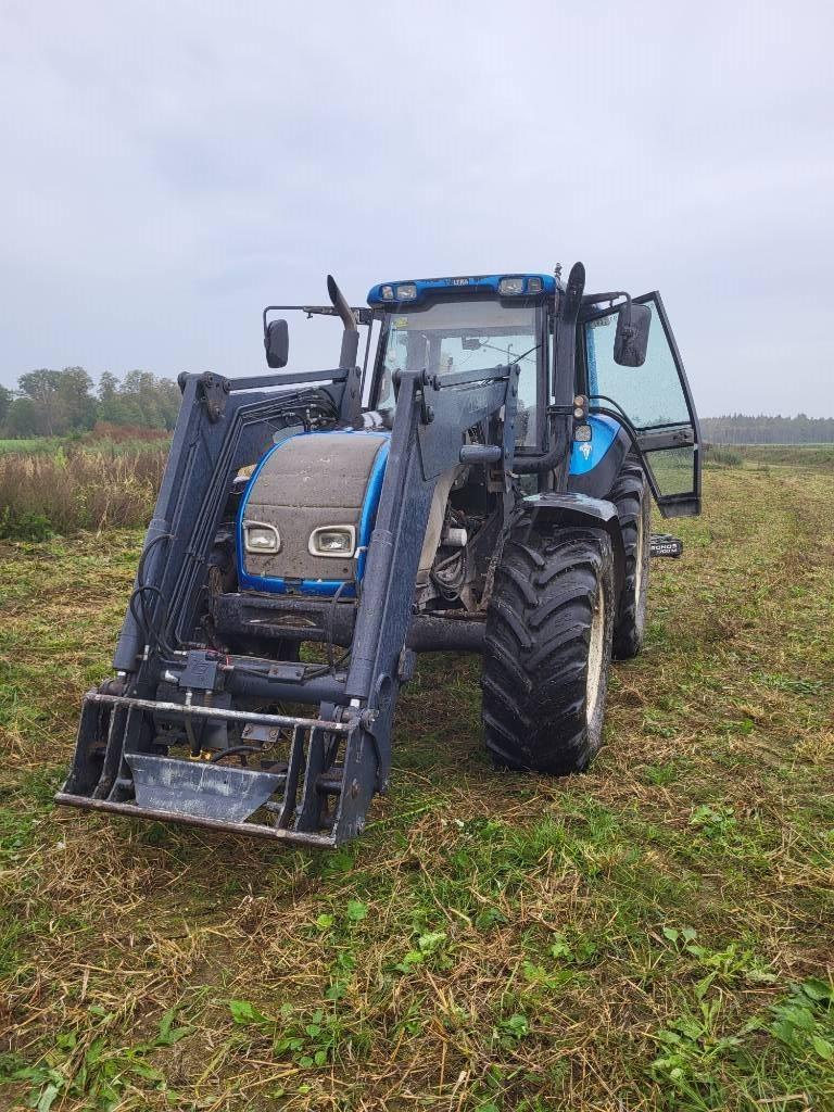 Valtra T 140 Traktori