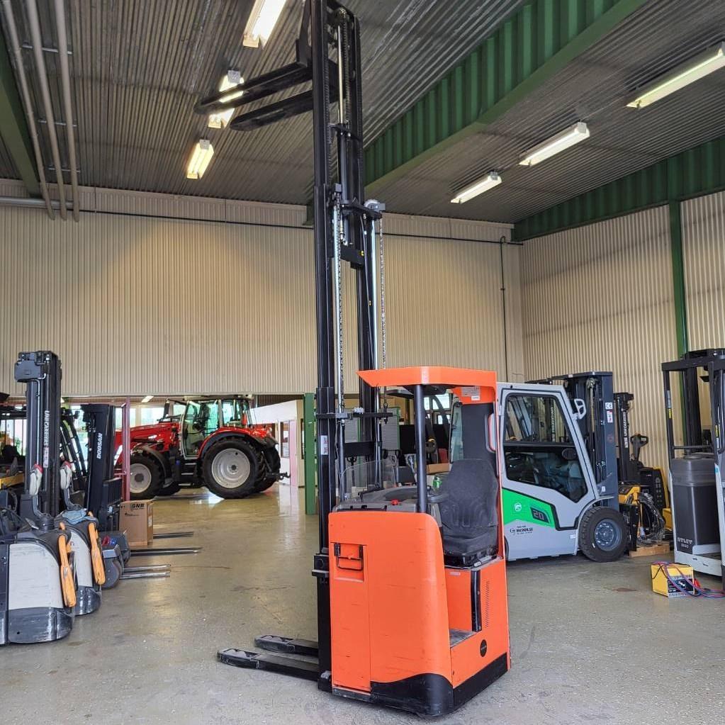 Toyota SRE160 1600 kg 4150 mm HYRKÖP Self propelled stackers