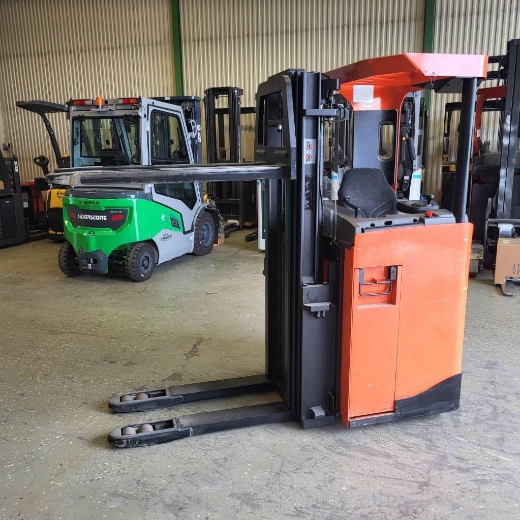 Toyota SRE160 1600 kg 4150 mm HYRKÖP Self propelled stackers