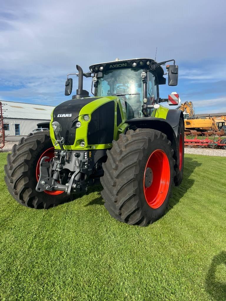 CLAAS Axion 960 Trattori