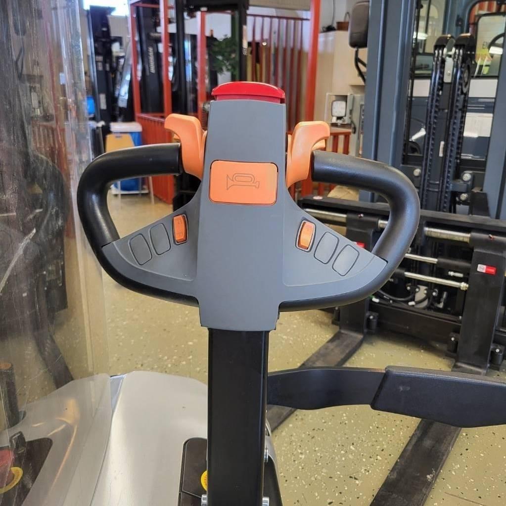 Silverstone ES1536P 1500 kg 3600 mm KAMPANJ Pedestrian stacker