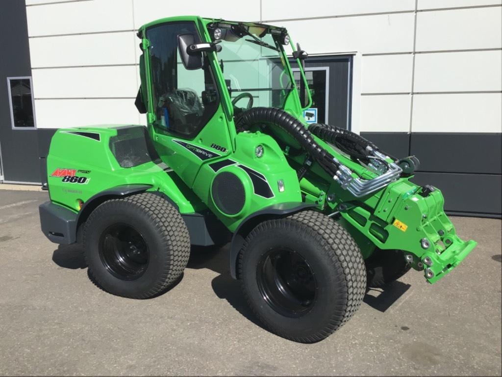 Avant 860 Skid steer loaders