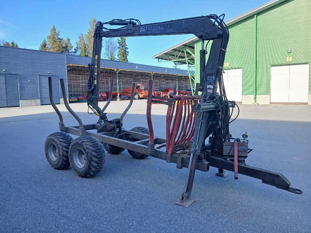 Patruuna 860 + vaunu Rimorchi forestali