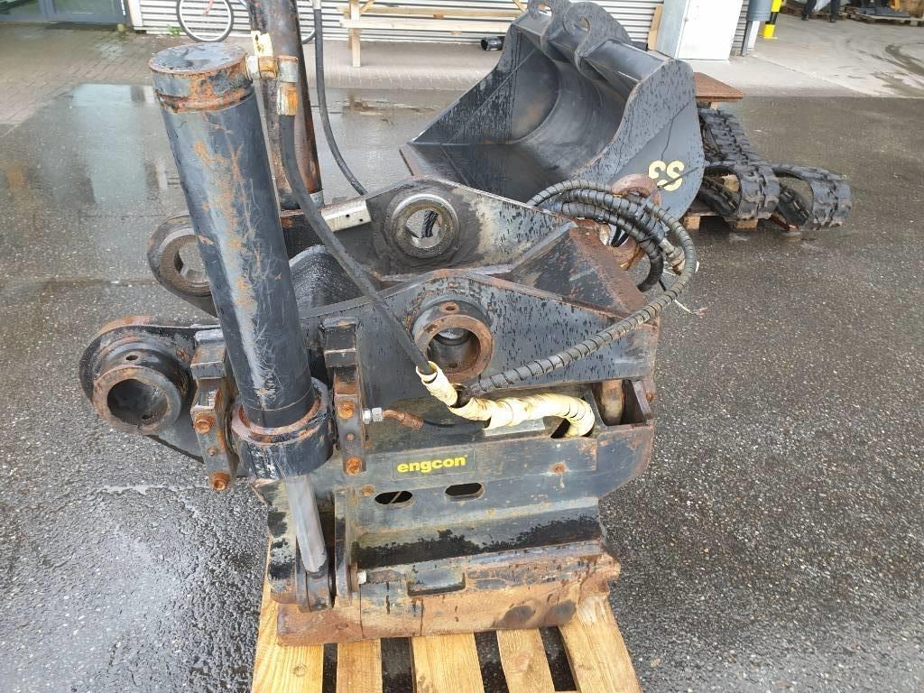 Engcon Tilting Coupler Quick connectors