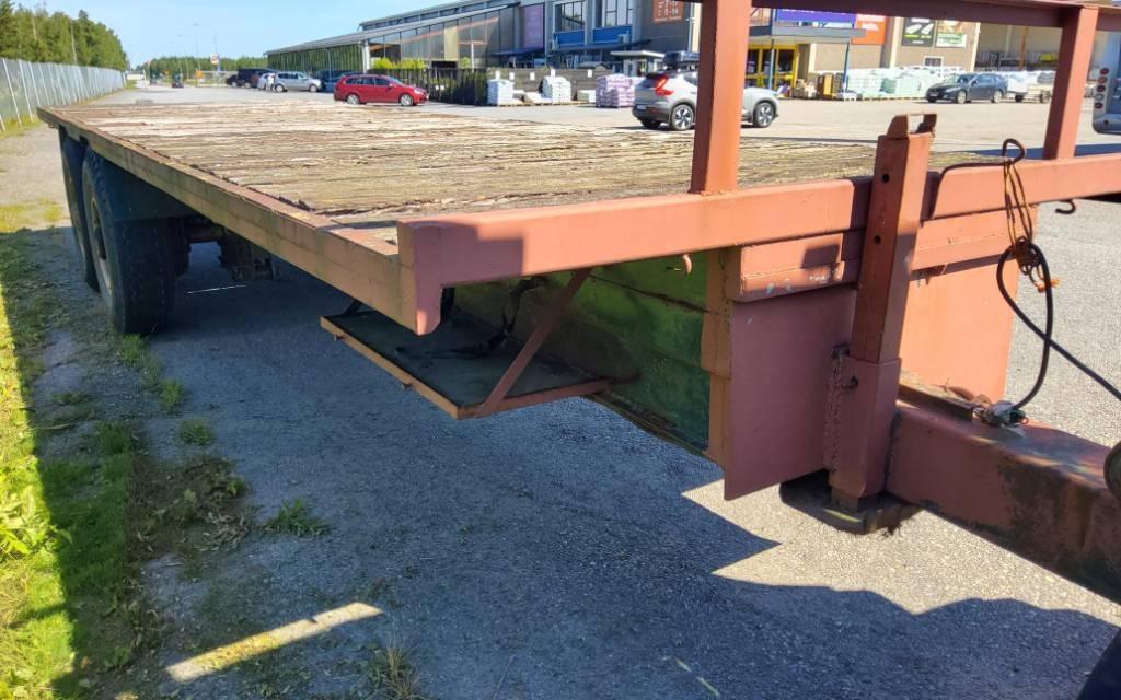  Paalivaunu/laatikkovaunu omatekoinen Bale trailers