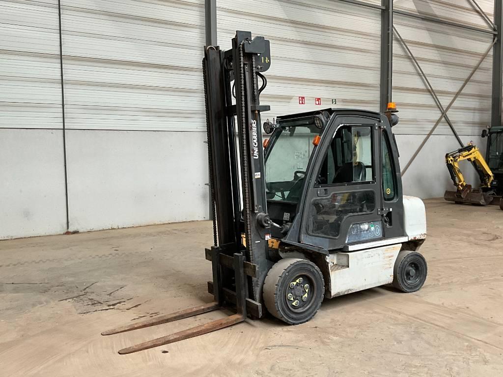 UniCarriers DX 30 Dieselstapler