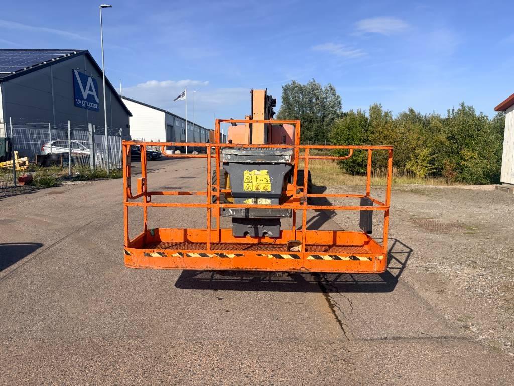 JLG 800 AJ Bomliftar