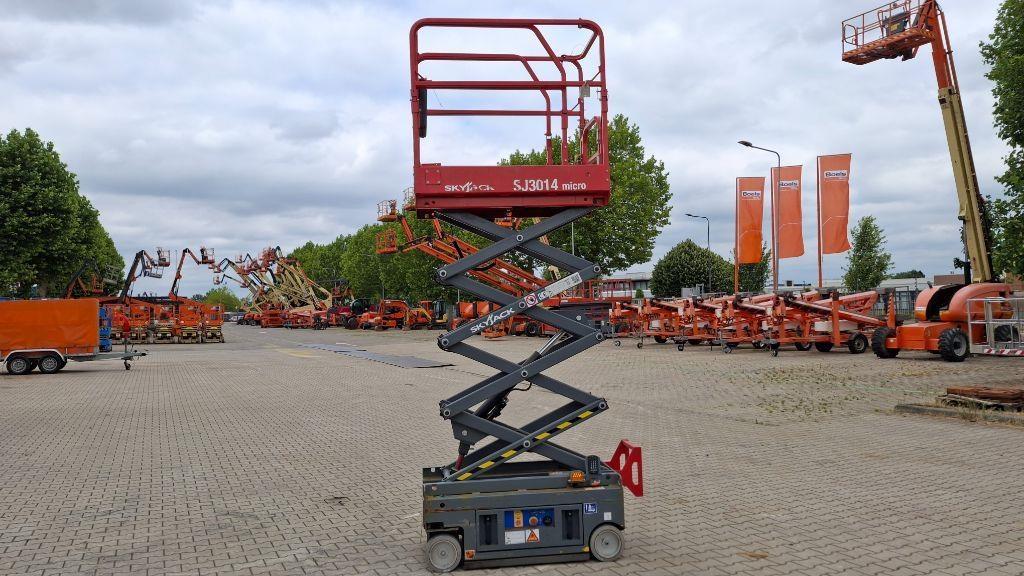 SkyJack SJ3014MICRO Nůžková zvedací plošina