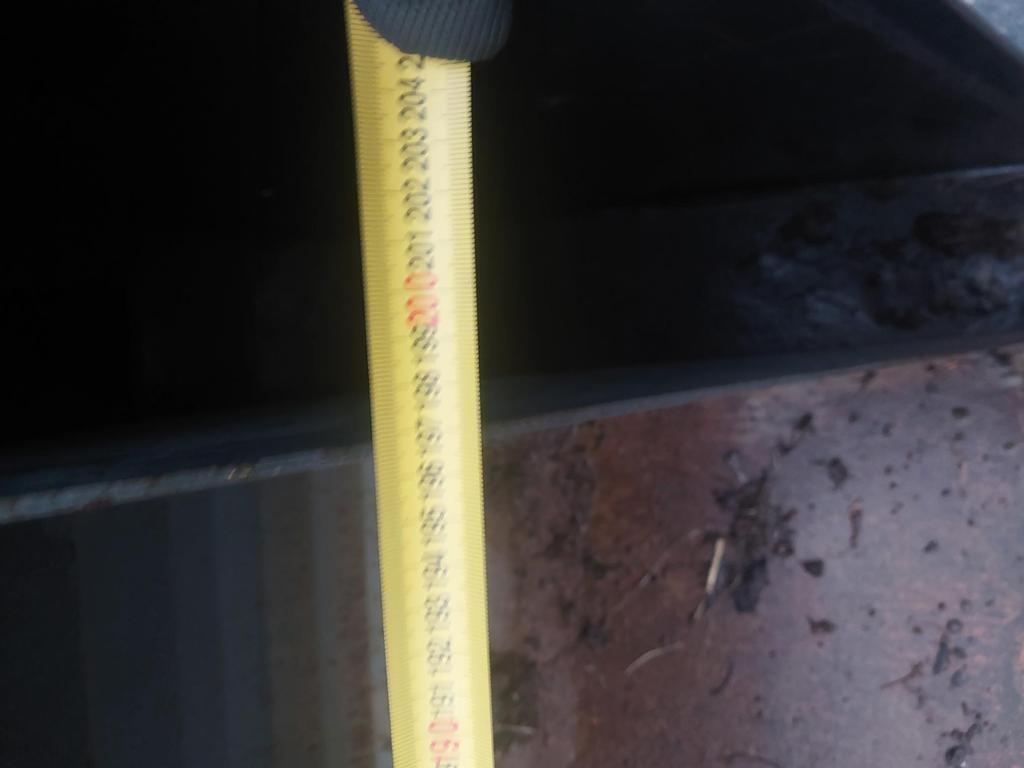  2 KAUHAA JA TRUKKIPIIKIT Front loaders and diggers