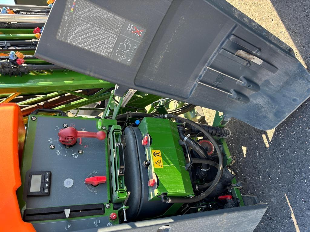 Amazone UF2002 24M Self-propelled sprayers