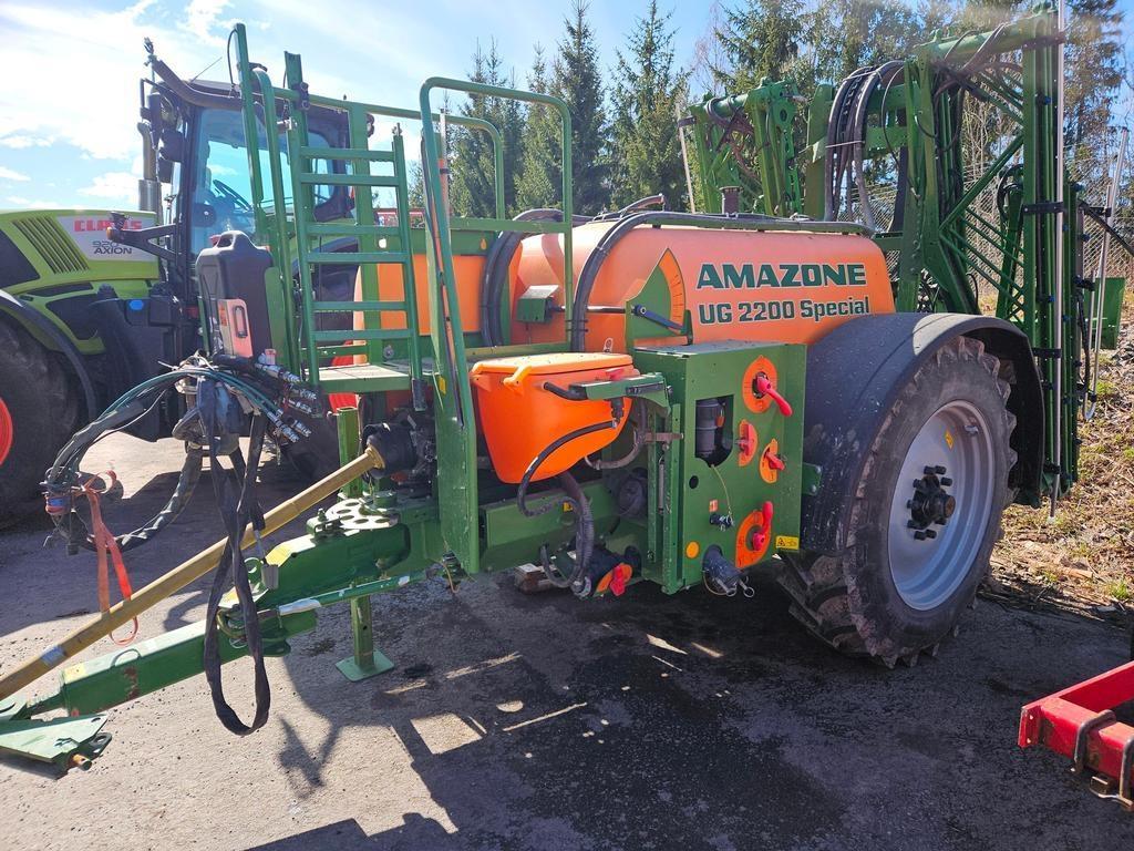 Amazone UG 2200 NOVA Self-propelled sprayers