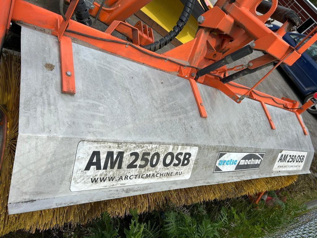  ARTIC MACHINE 2500 Spazzole