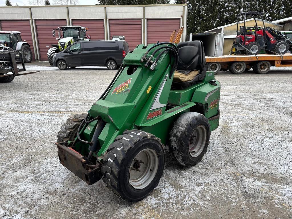 Avant 320 Multi purpose loaders