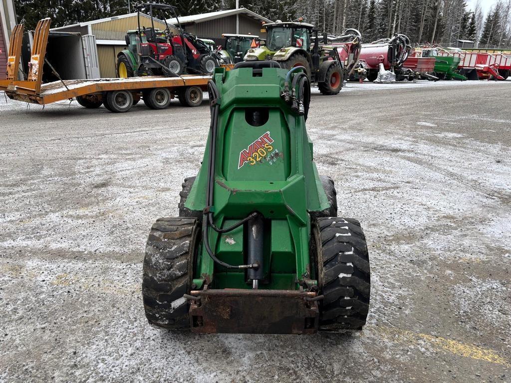 Avant 320 Multi purpose loaders