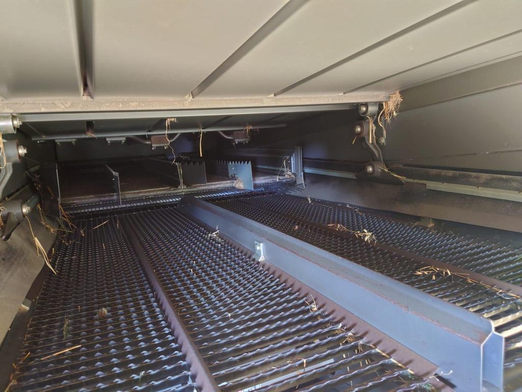 CLAAS 320 TUCANO Combine harvesters