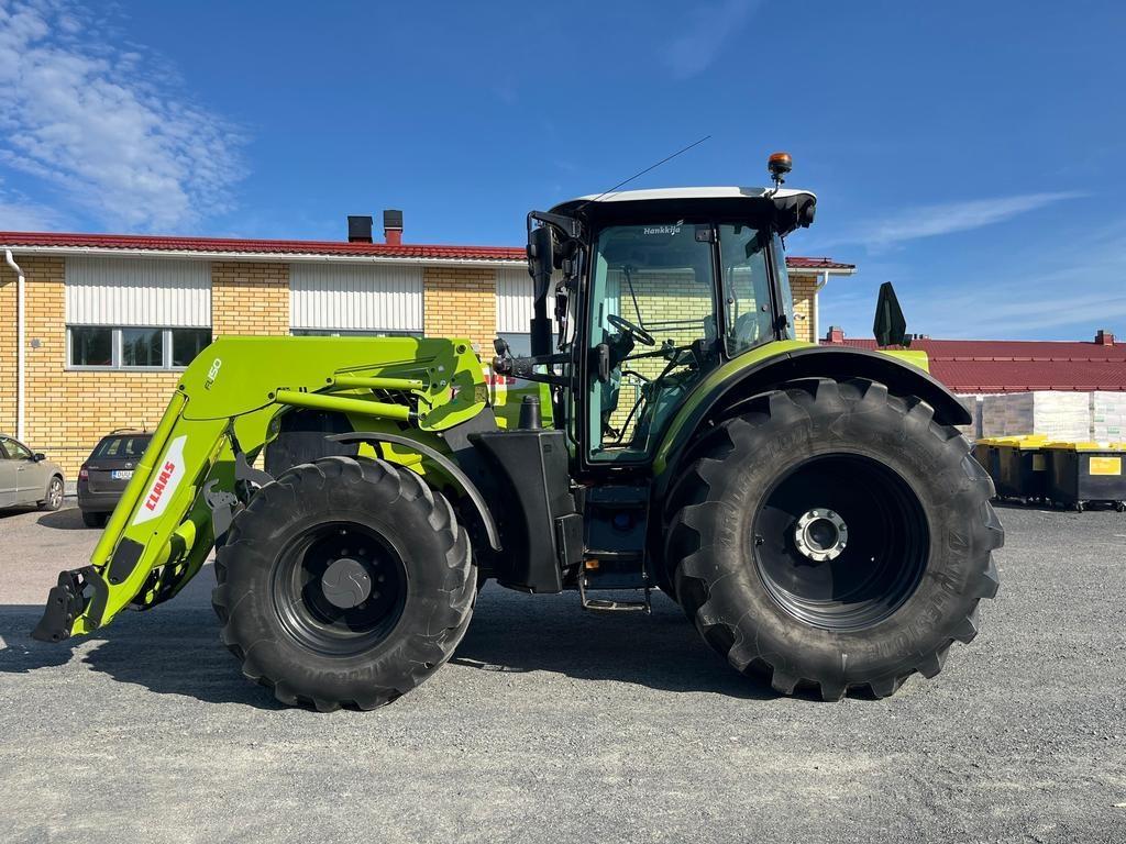 CLAAS ARION 650 HEXASHIFT Trattori