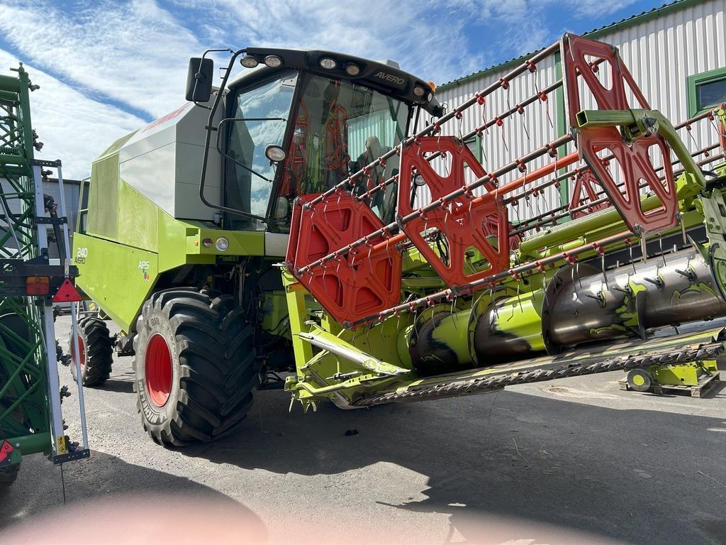 CLAAS AVERO 240 Mietitrebbiatrici