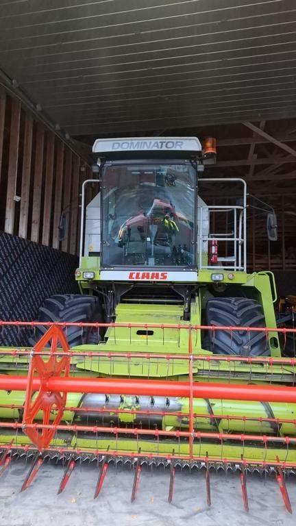 CLAAS DOMINATOR 140 3,9 PÖYTÄ Combine harvesters
