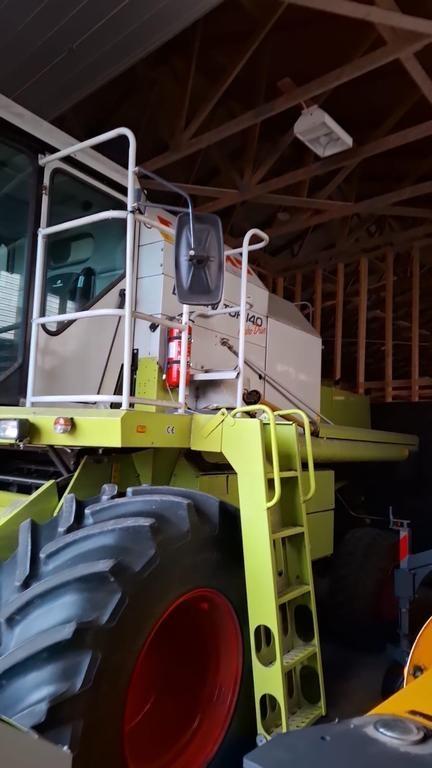 CLAAS DOMINATOR 140 3,9 PÖYTÄ Combine harvesters