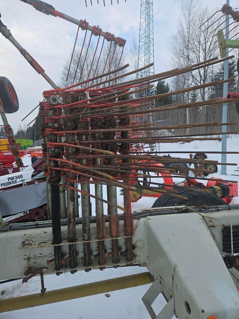 CLAAS LINER 3000 Kreiselheuer/-wender