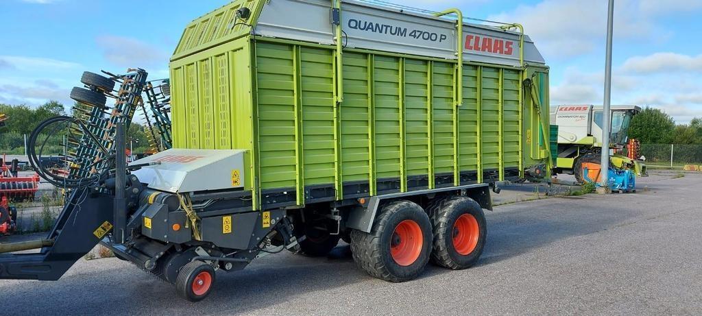 CLAAS QUANTUM 4700 Self loading trailers