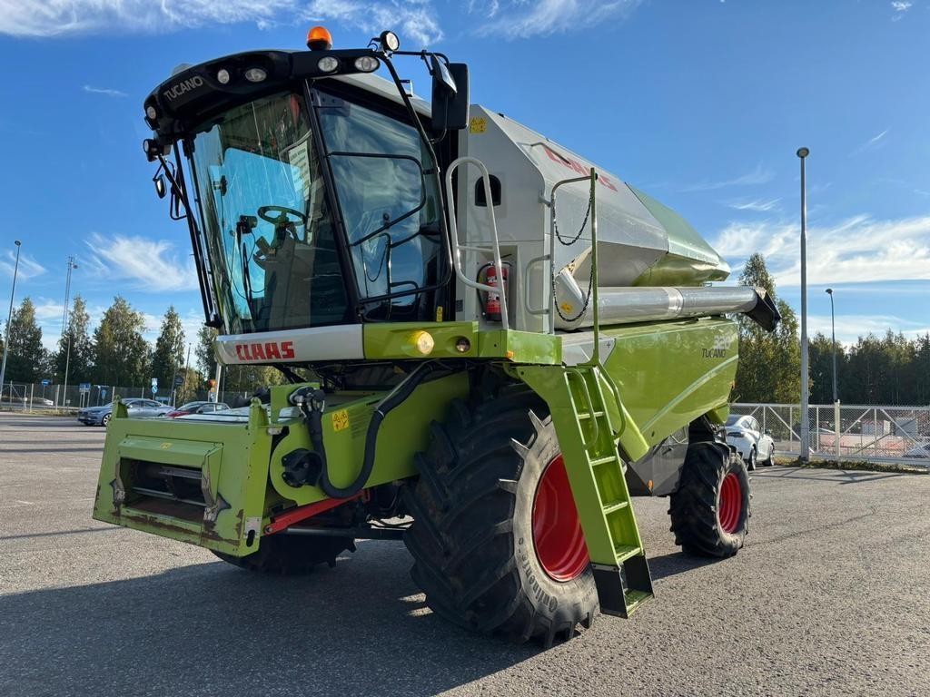 CLAAS TUCANO 320 Mietitrebbiatrici
