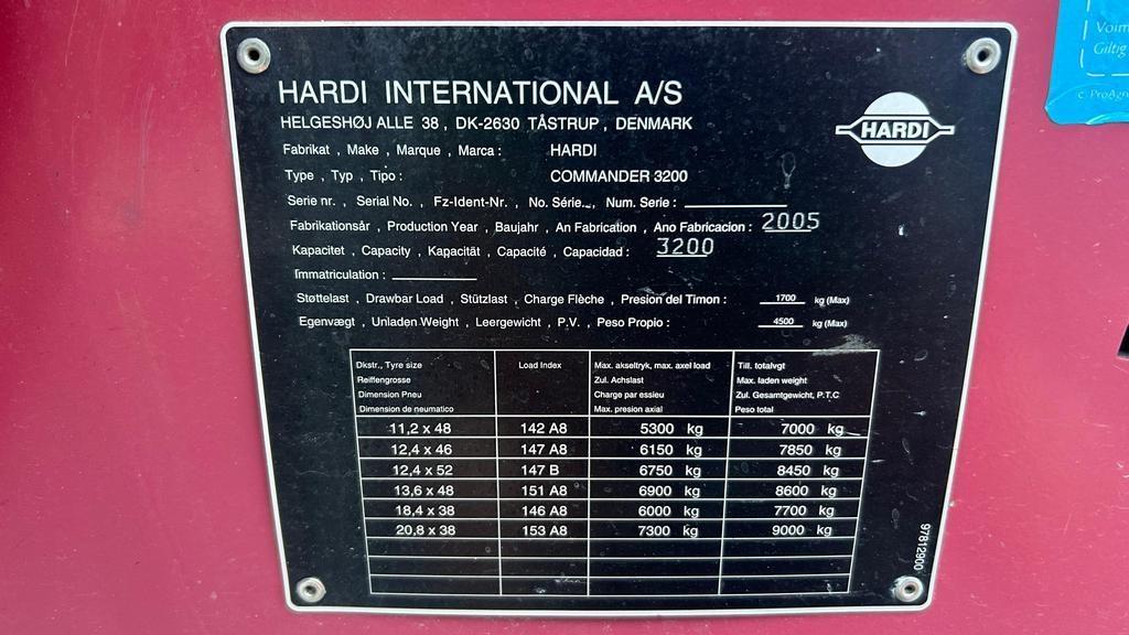 Hardi COMMANDER 3200 TWIN 24M Selbstfahrende Sprühgeräte