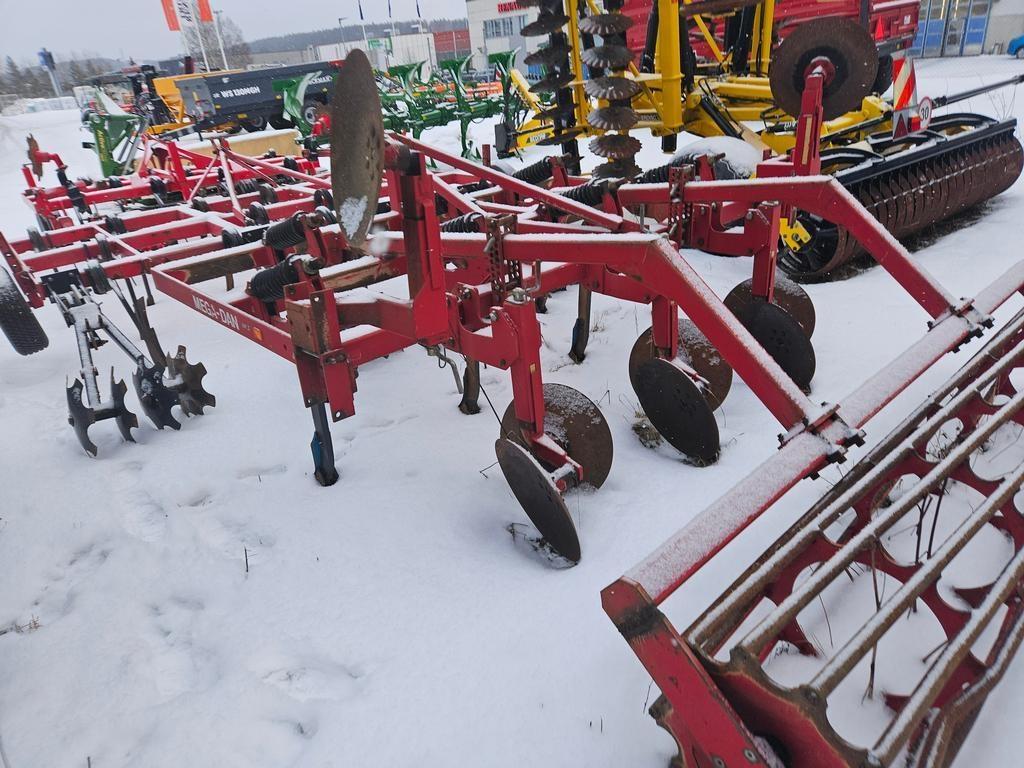 He-Va MEGA-DAN 300 Grubber