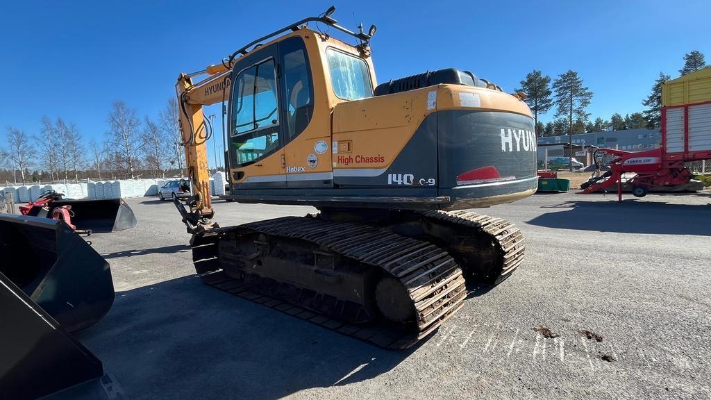 Hyundai LC140 Front loaders and diggers