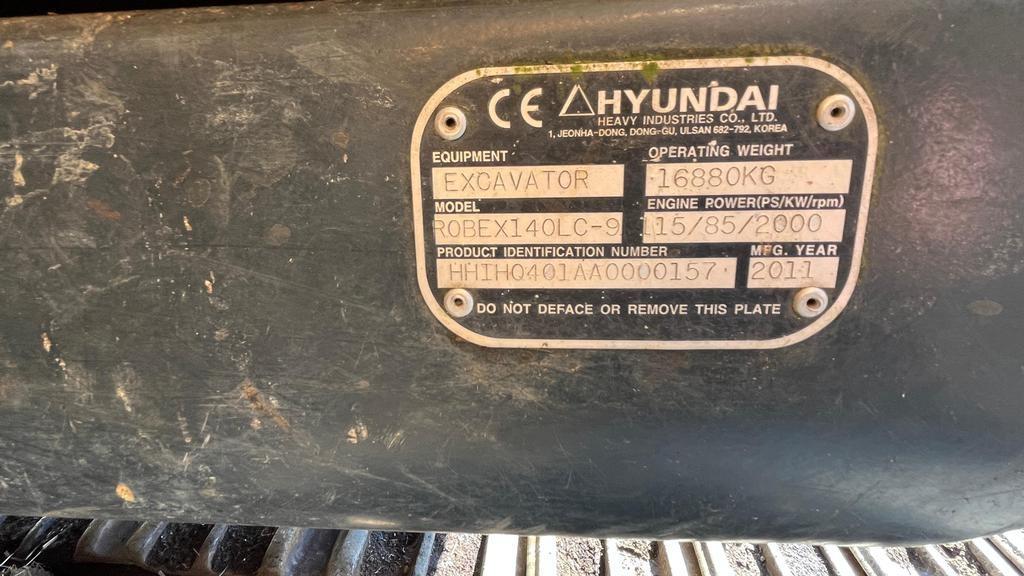 Hyundai LC140 Front loaders and diggers