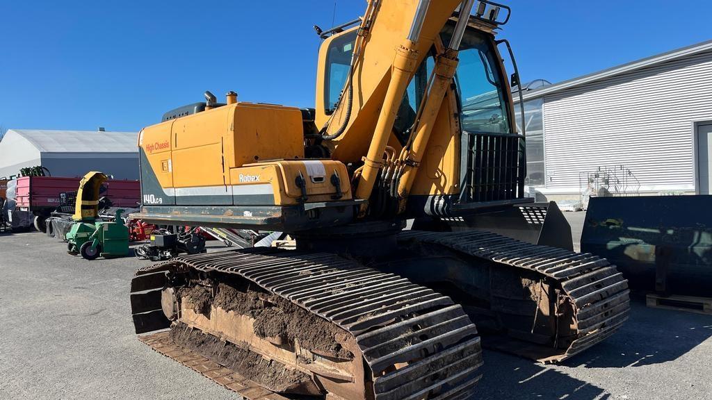 Hyundai LC140 Front loaders and diggers
