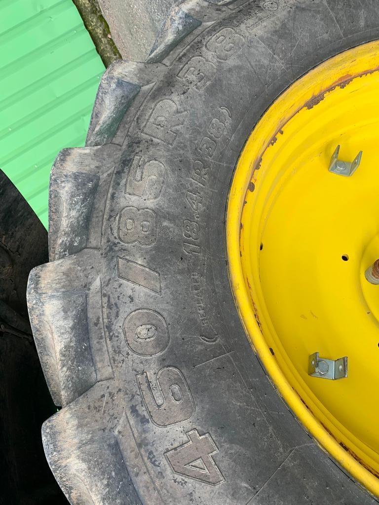 John Deere 6130R TRAKTORI Trattori