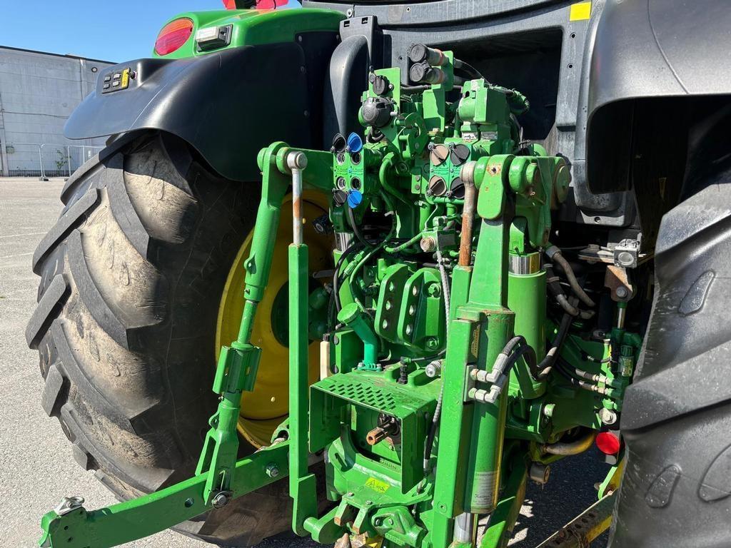 John Deere 6140R Trattori